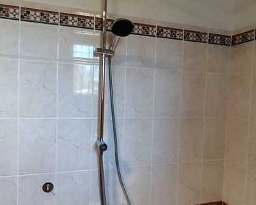 Colonne de douche qui fuit