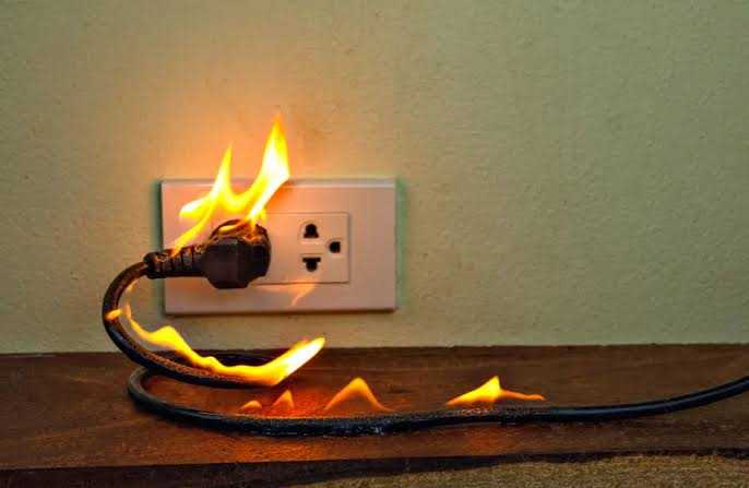 Incendies électriques