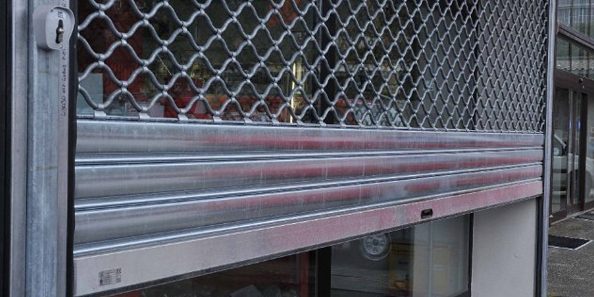 Pourquoi installer des rideaux métalliques pour vos locaux