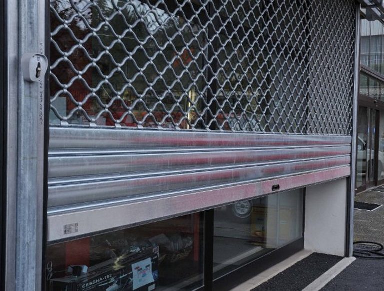 Pourquoi installer des rideaux métalliques pour vos locaux ?