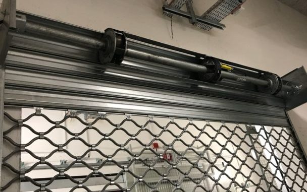 Quel est le prix de remplacement du moteur de rideau métallique ?